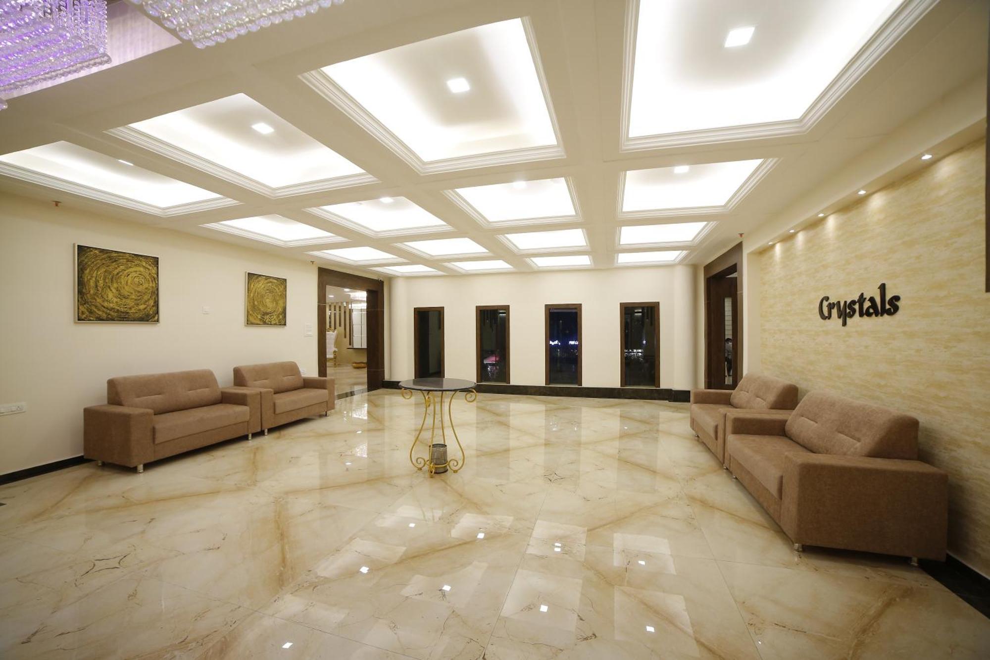 Hotel Annapurna De Royal Guntūr Esterno foto