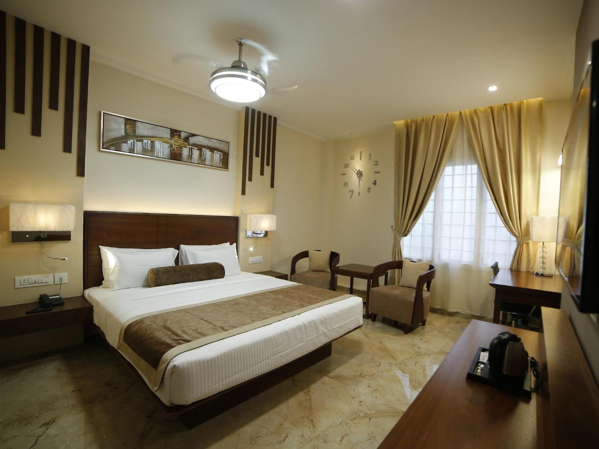 Hotel Annapurna De Royal Guntūr Esterno foto