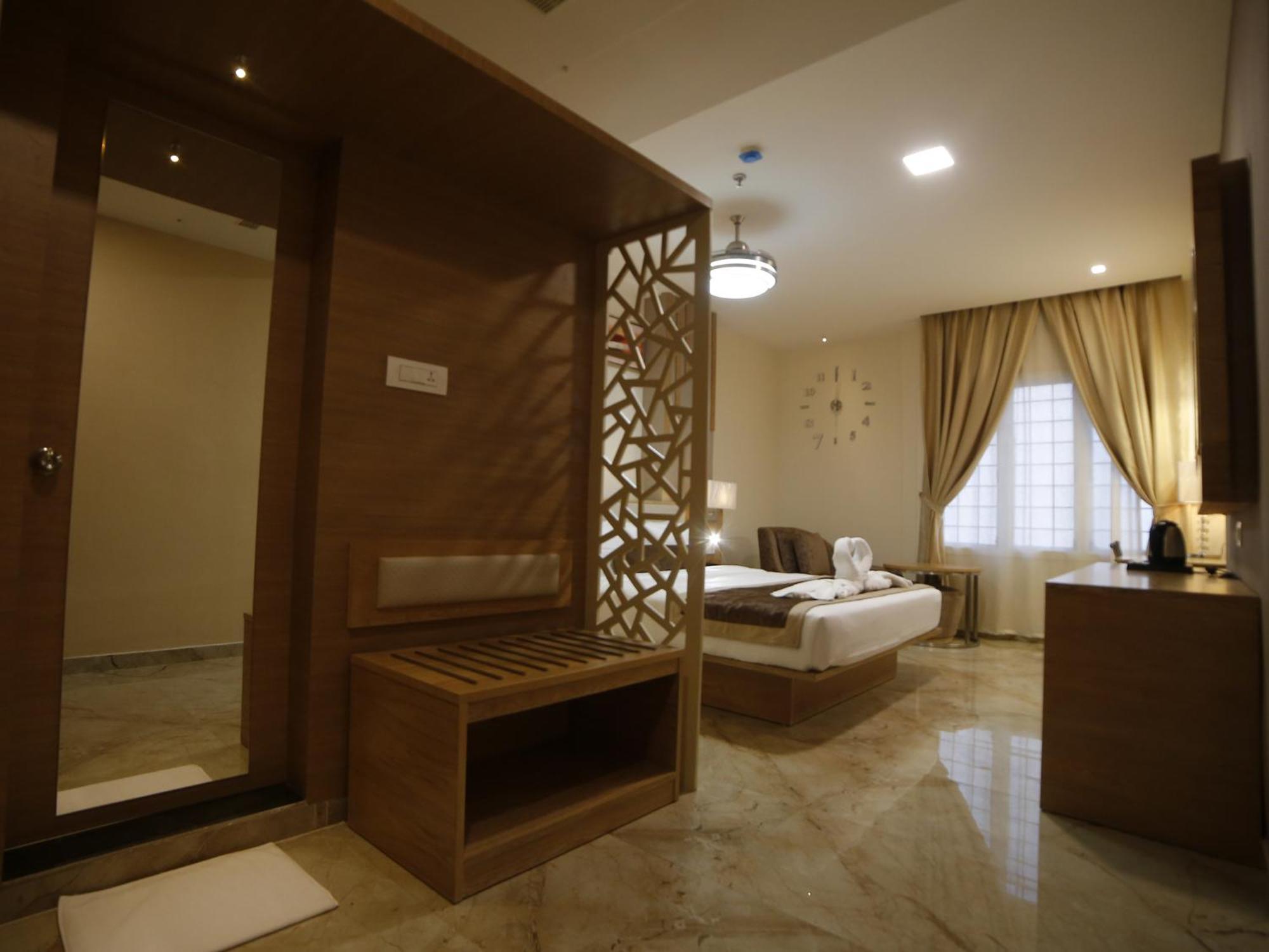 Hotel Annapurna De Royal Guntūr Esterno foto